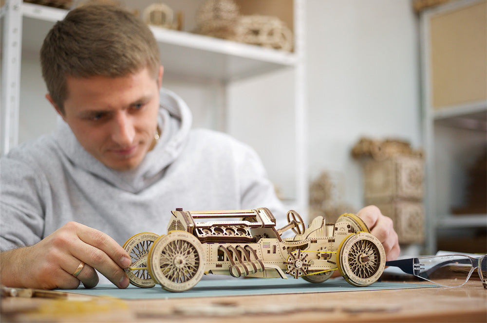 Ukrainians created world’s first wooden racing car using no electronics