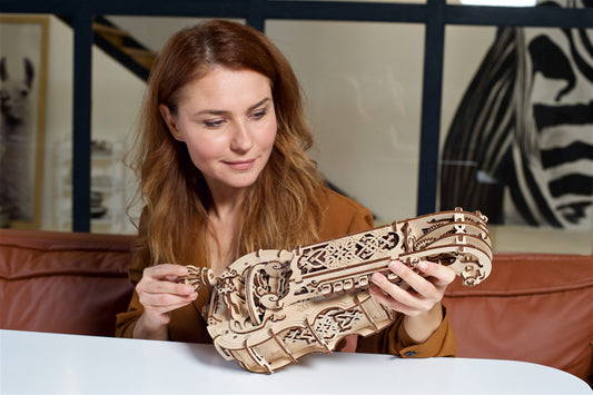 Ugears_Hurdy-Gurdy_Model