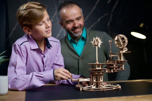 Why 3D wooden puzzles are the perfect family activity for the holidays