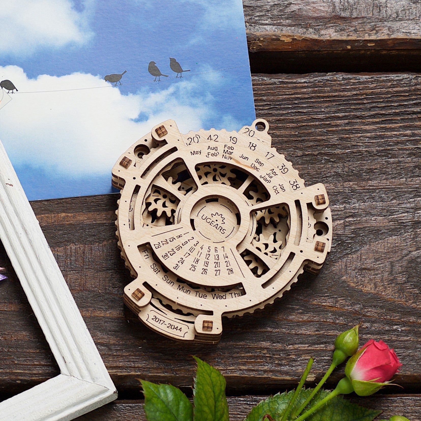 Amazon.com: UGEARS Date Navigator Wooden Mechanical Model