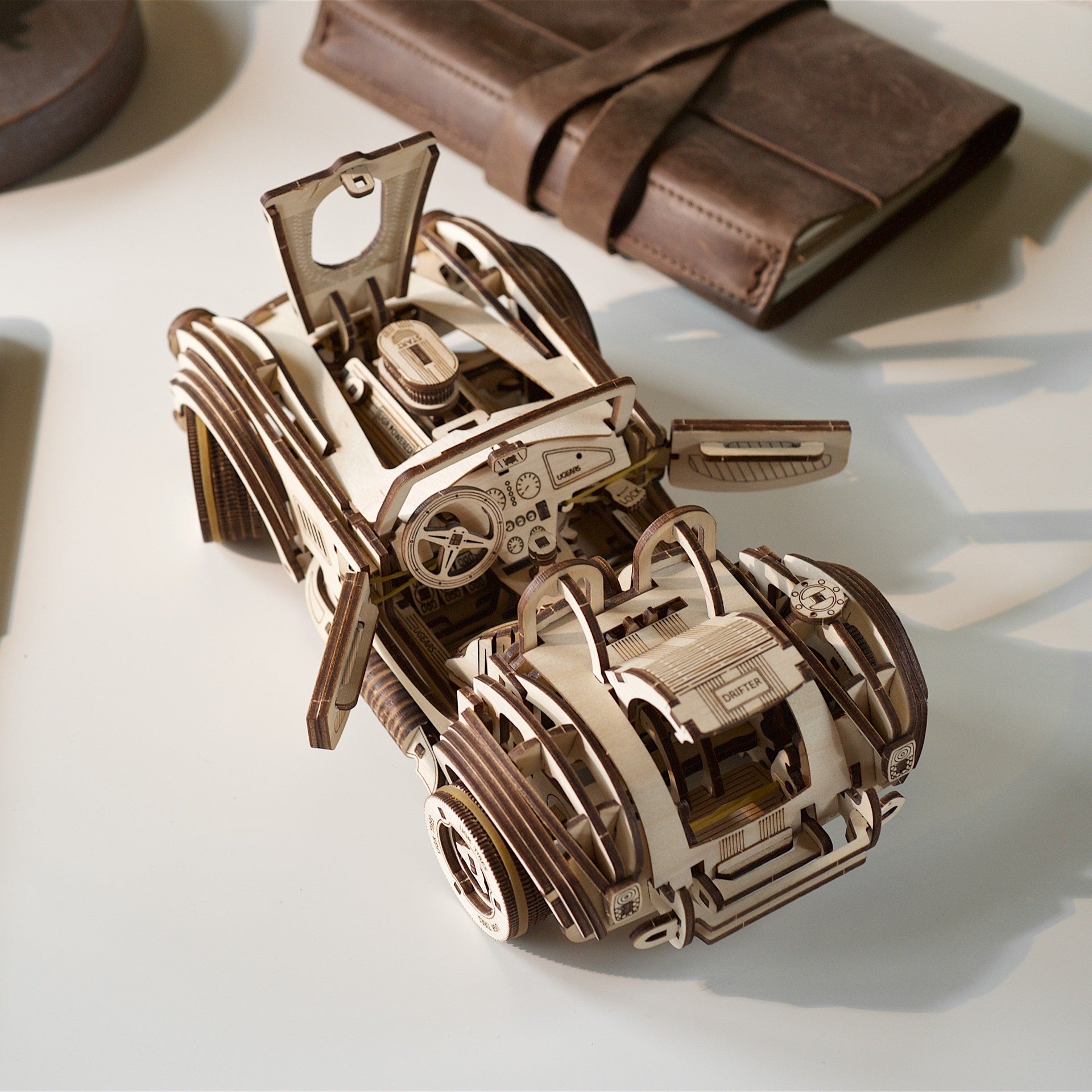 Ugears ユーギアーズ ドリフトコブラレーシングカー – Ugears