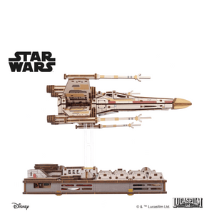 Luke Skywalker`s X-Wing Starfighter™